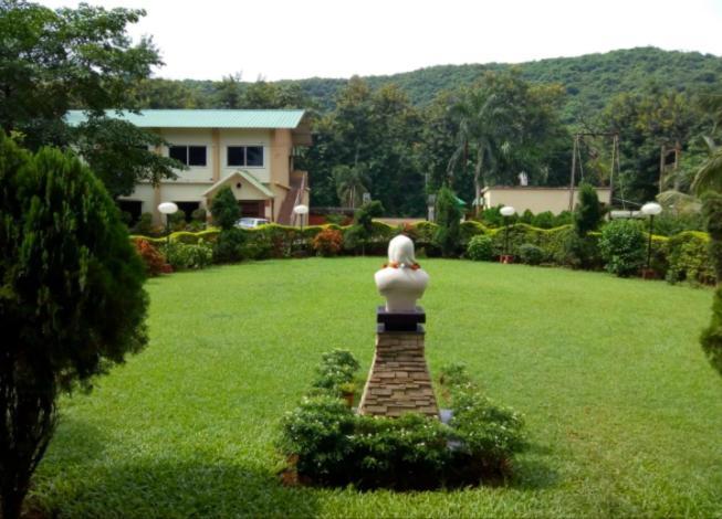 Nirupama Hotels Dhenkanal Exterior foto